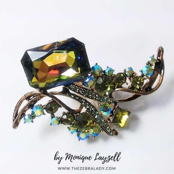 Green Rainbow Crystal  deco style brooch pin - Picture 1 of 1